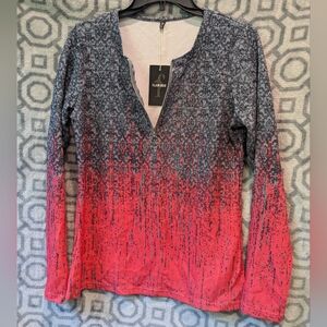Brand New women's top by Flamingo. Size Large.